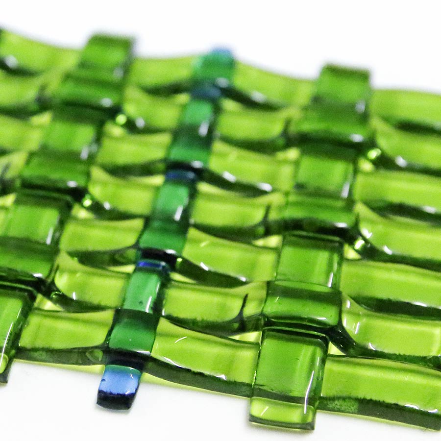 Lähikuva kudostusta lasista